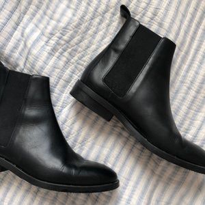 Everlane Italian Leather Chelsea Boots Size 6
